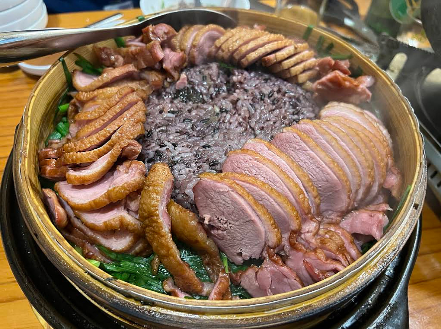 Duck Yard Restaurant